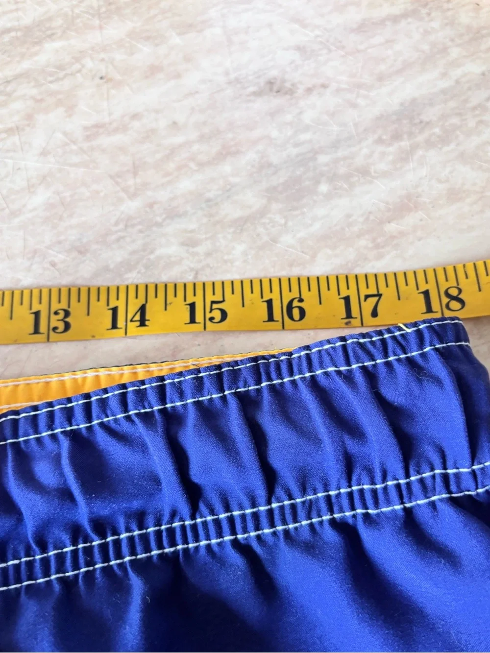 Corona shorts pocket